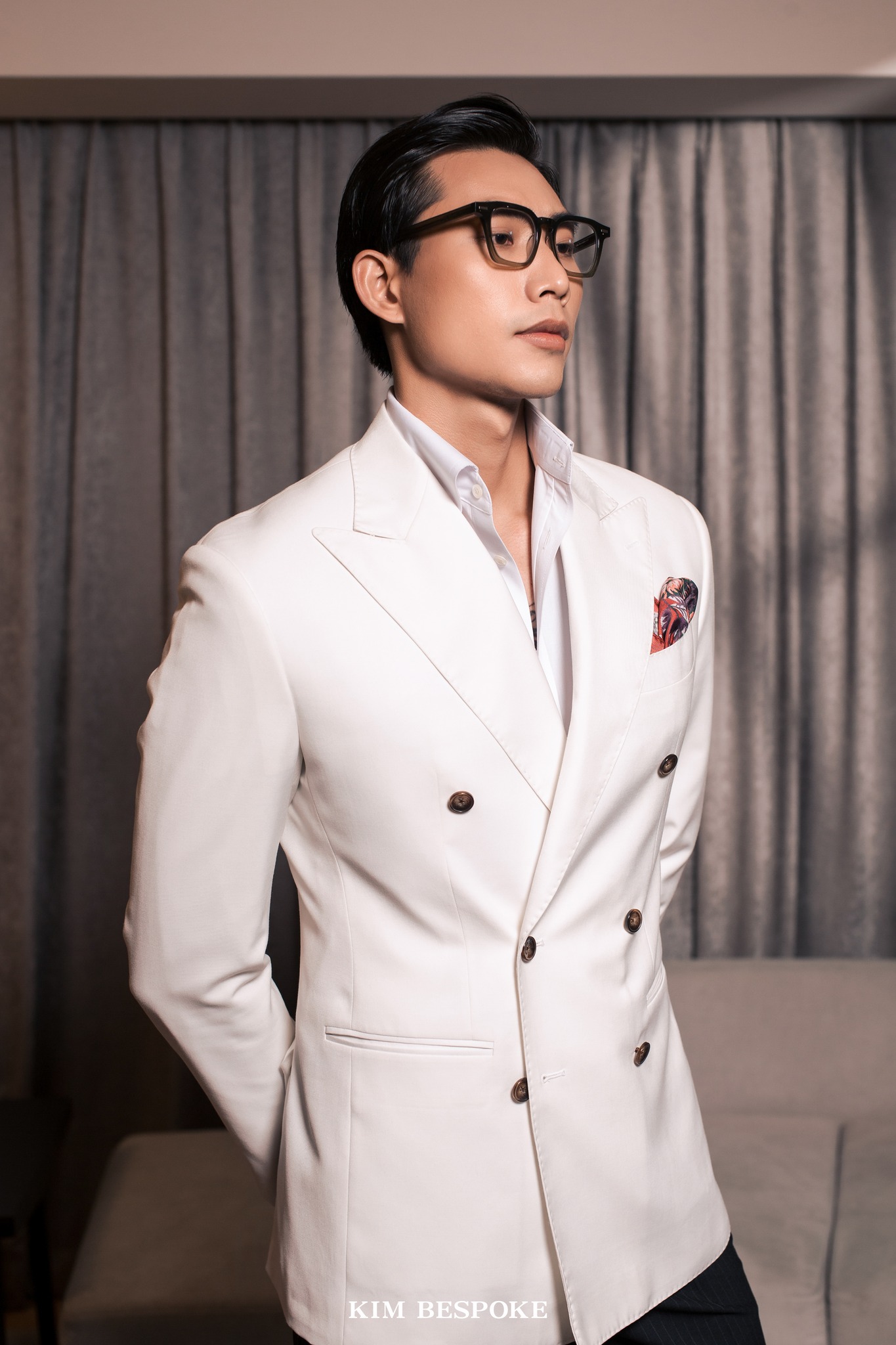 Capsule Wardrobe | Look 13: THE GREAT GATSBY x NOIR - Image 4