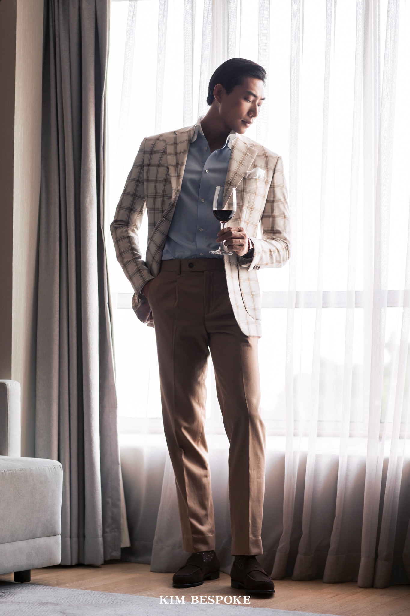 Capsule Wardrobe | Look 7: CHAMPAGNE CHEERS - Image 2