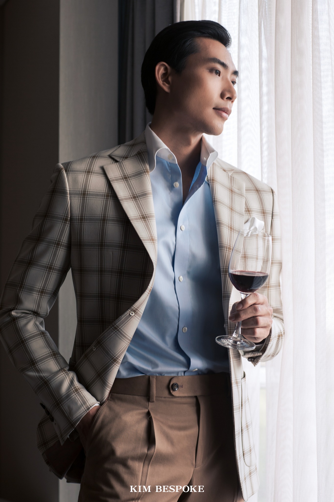 Capsule Wardrobe | Look 7: CHAMPAGNE CHEERS - Image 3