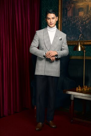 Noir & Ivory | Look 3: British Legacy