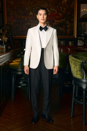 Noir & Ivory | Look 2: Ivory