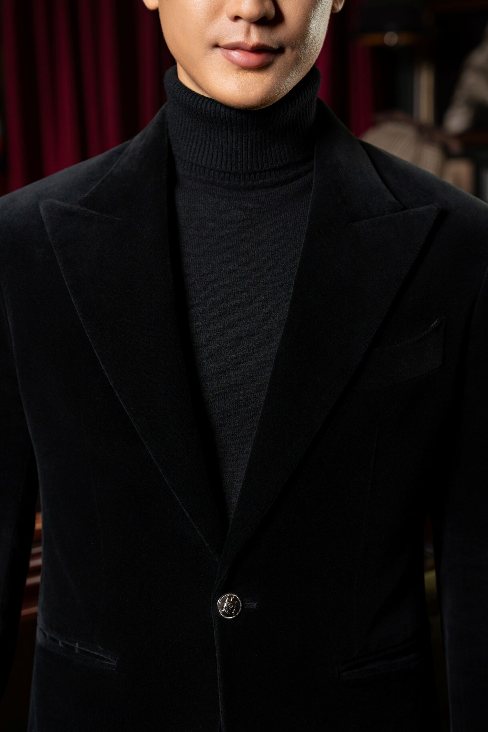 Noir & Ivory | Look 4: Noir de Minuit - Image 5